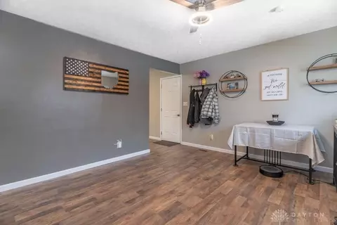 Entry Way - 4472 Saint Paris Pike, Springfield, OH 45504 photo 1 of 3