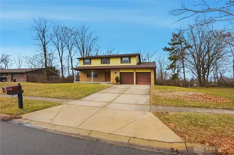 2126 Mohave Dr, Dayton, OH 45431