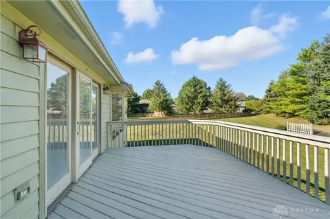 Exterior - 9372 Parkside Dr, Centerville, OH 45458 photo 9 of 10