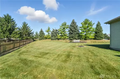 Exterior - 9372 Parkside Dr, Centerville, OH 45458 photo 5 of 10