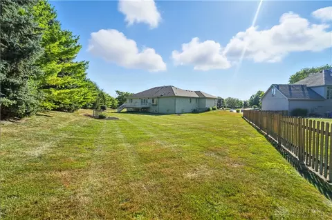 Exterior - 9372 Parkside Dr, Centerville, OH 45458 photo 6 of 10