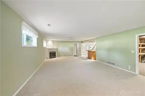 Living - 9372 Parkside Dr, Centerville, OH 45458 photo 5 of 8
