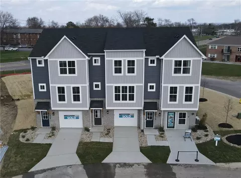 604 Brightview Pl #33, Forest Park, OH 45240