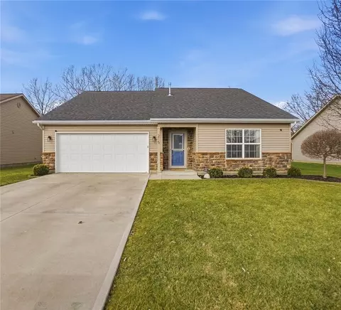 215 Riesling Dr, Englewood, OH 45322