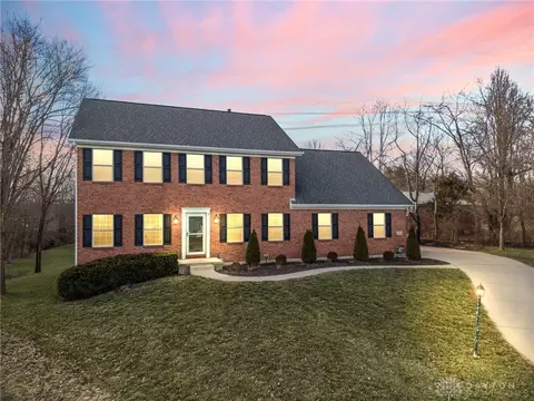 2331 Wedgewood Dr, Beavercreek, OH 45434