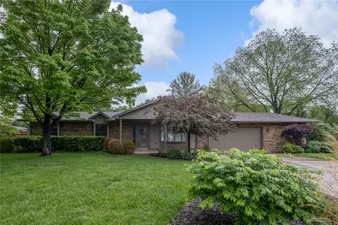 2112 Granada Dr, Dayton, OH 45431