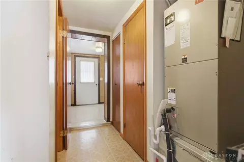 Entry Way - 5210 Kerns Rd, Springfield, OH 45502 photo 2 of 2