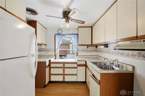 Kitchen - 5210 Kerns Rd, Springfield, OH 45502 photo 1 of 3