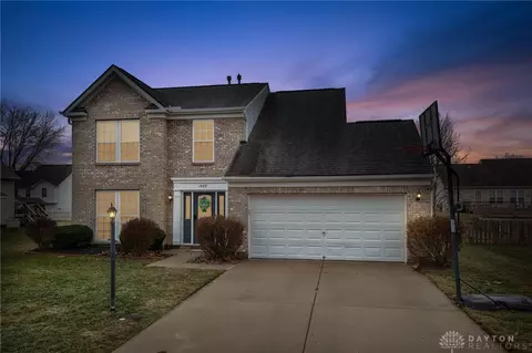 1489 Scenic River Dr, Dayton, OH 45415