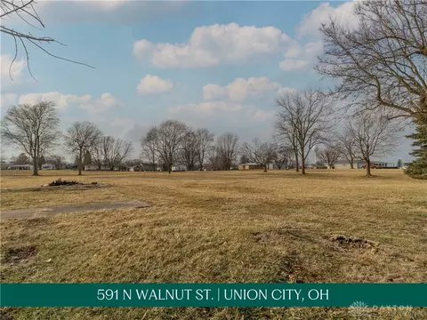 591 N Walnut St, Union City, OH 45390