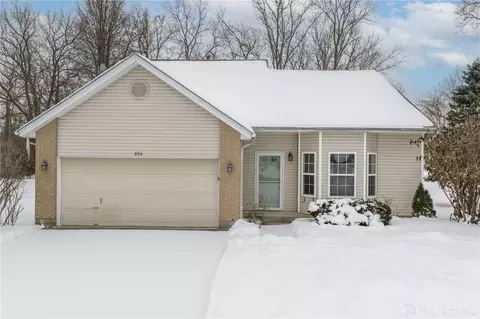 854 Round Hill Ct, Lebanon, OH 45036
