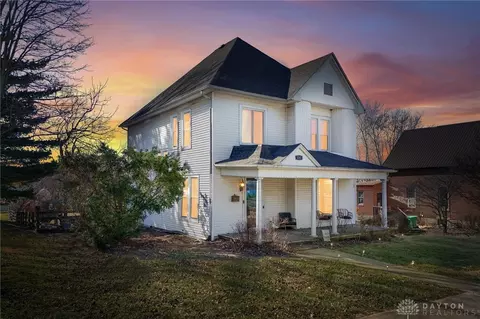 131 W South St, Hillsboro, OH 45133
