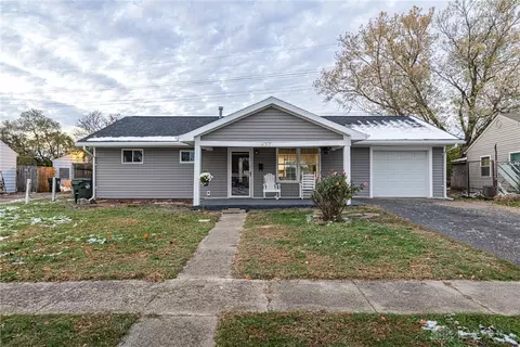 437 Kirkwood Dr, Fairborn, OH 45324