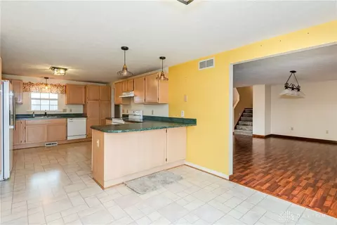 Kitchen - 929 N Tecumseh Rd, Springfield, OH 45504 photo 7 of 7