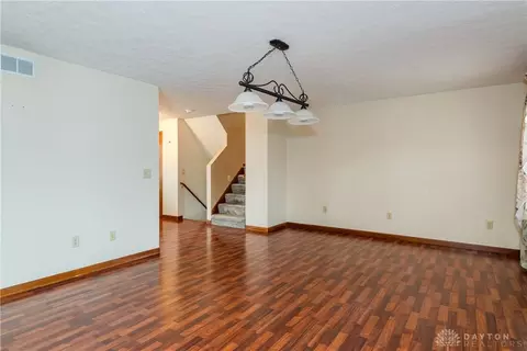 Living - 929 N Tecumseh Rd, Springfield, OH 45504 photo 1 of 8