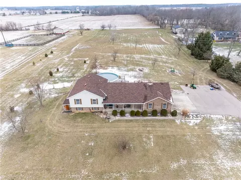 View/Area - 929 N Tecumseh Rd, Springfield, OH 45504 photo 1 of 12