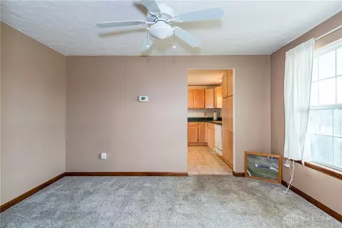 Living - 929 N Tecumseh Rd, Springfield, OH 45504 photo 3 of 8