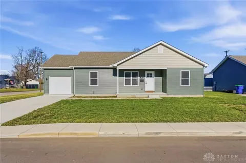 910 Vine St, Washington Court House, OH 43160