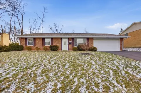 6296 Blossom Park Dr, Dayton, OH 45449