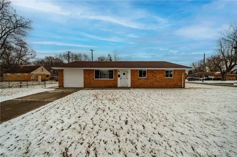 16 Hillgard St, Dayton, OH 45426