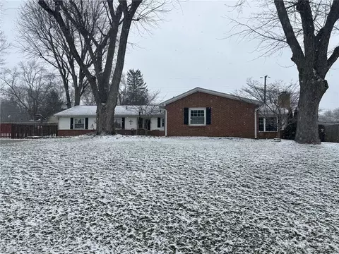 2415 Tennyson Dr, Bellbrook, OH 45305