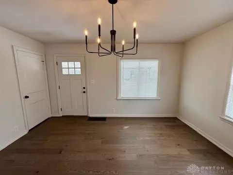 1329 Lamar Dr, Springfield, OH 45504 photo 3