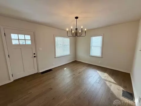 1329 Lamar Dr, Springfield, OH 45504 photo 4