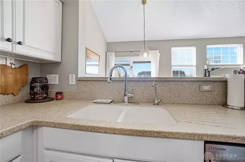 Kitchen - 4019 Fieldsedge Dr, Mason, OH 45040 photo 6 of 6