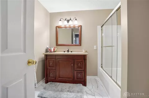 Bath - 4019 Fieldsedge Dr, Mason, OH 45040 photo 1 of 11