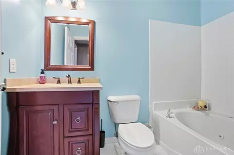 Bath - 4019 Fieldsedge Dr, Mason, OH 45040 photo 9 of 11