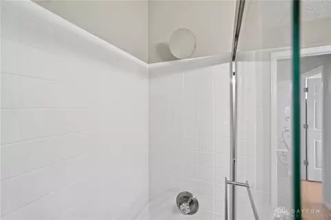 Bath - 4019 Fieldsedge Dr, Mason, OH 45040 photo 5 of 11