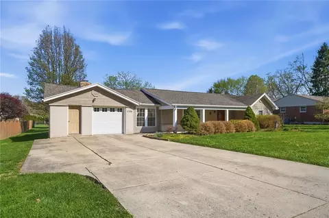 1796 N Belleview Dr, Bellbrook, OH 45305
