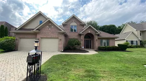 5665 Stone Lake Dr, Dayton, OH 45429
