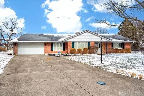 5335 Glendon Ln, Kettering, OH 45440