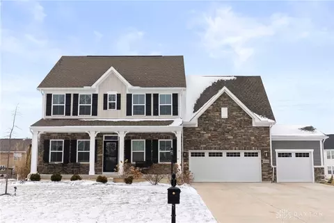 1013 Fairwater Springs Dr, Dayton, OH 45458