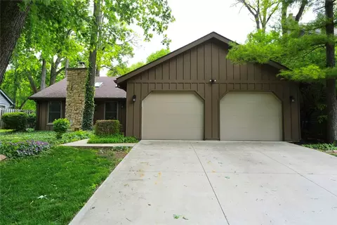 6370 Shadow Lake Trl, Centerville, OH 45459