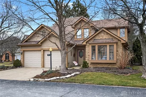 955 Elk Hollow Ln, Centerville, OH 45459
