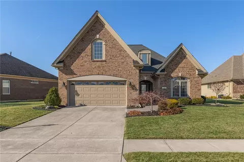 135 Winding Creek Dr, Springboro, OH 45066