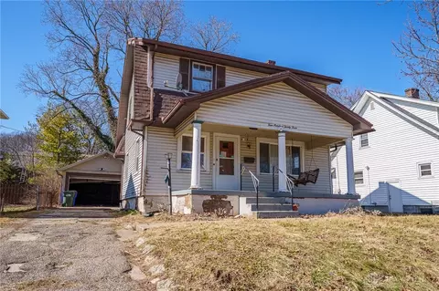 423 Sandalwood Dr, Dayton, OH 45405