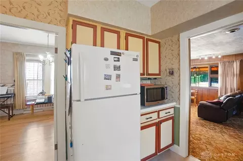 Kitchen - 920 Oak St, Springfield, OH 45505 photo 4 of 4