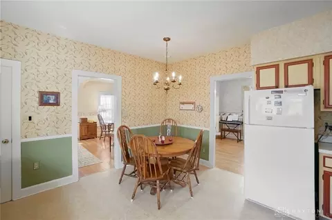 Dining - 920 Oak St, Springfield, OH 45505 photo 2 of 2