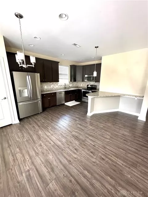 Kitchen - 199 E Rochelle St #I199, Cincinnati, OH 45219 photo 2 of 4