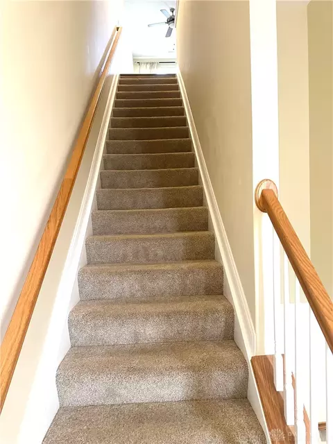 Entry Way - 199 E Rochelle St #I199, Cincinnati, OH 45219 photo 1 of 2