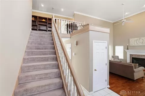 Entry Way - 1914 Home Path Ct, Centerville, OH 45459 photo 4 of 5