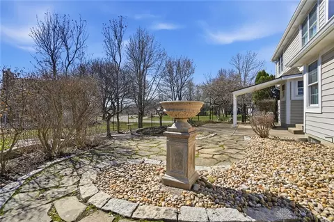 Exterior - 1914 Home Path Ct, Centerville, OH 45459 photo 7 of 9