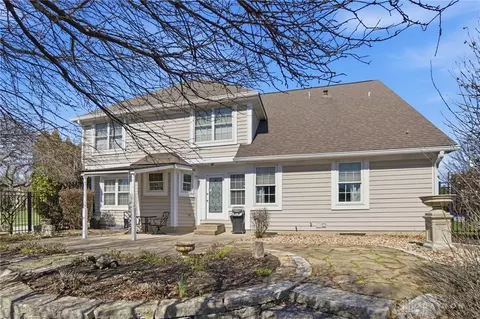 Exterior - 1914 Home Path Ct, Centerville, OH 45459 photo 6 of 9