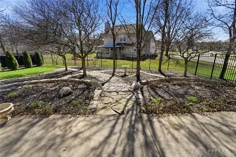 Exterior - 1914 Home Path Ct, Centerville, OH 45459 photo 9 of 9