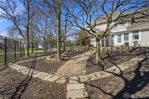 Exterior - 1914 Home Path Ct, Centerville, OH 45459 photo 4 of 9