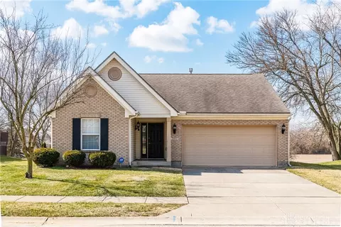 2432 Harmony Dr, Xenia, OH 45385