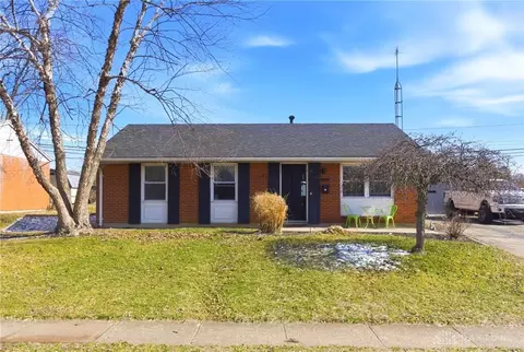 308 Frayne Dr, New Carlisle, OH 45344
